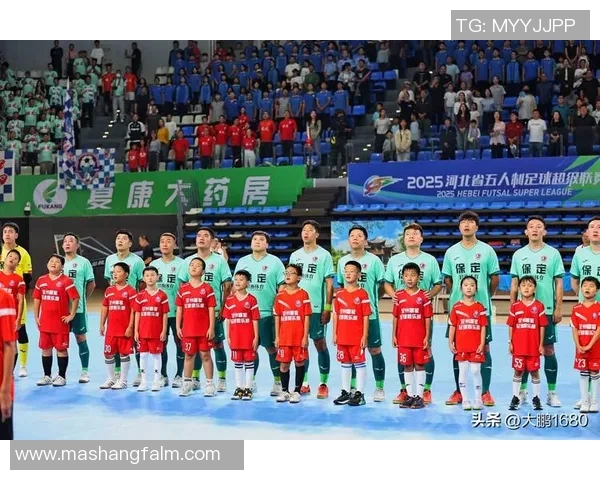 足球明星参与慈善活动展现社会责任感与体育精神的精彩报道 足球明星参与慈善活动展现社会责任感与体育精神的精彩报道