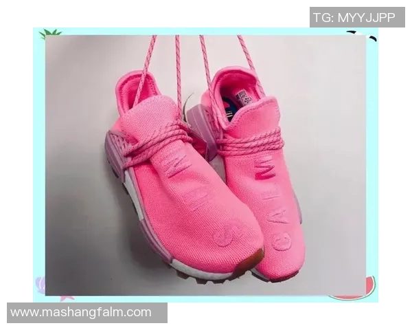 足球明星的粉色球鞋引领时尚潮流展现个性魅力与运动精神 足球明星的粉色球鞋引领时尚潮流展现个性魅力与运动精神