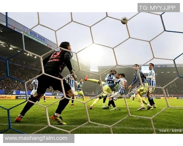 五位中场足球巨星的巅峰对决与传奇故事解析