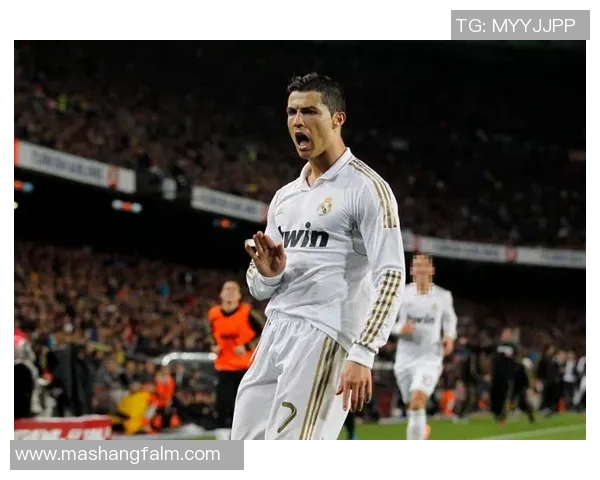 战无不胜的搞笑足球明星们如何用幽默征服绿茵场