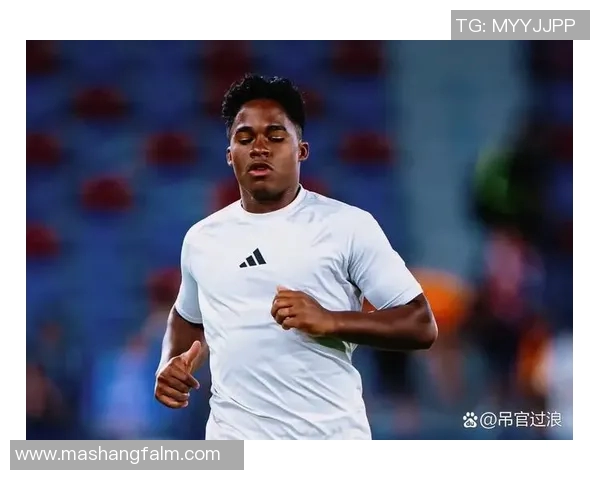 阿根廷足球明星因脚臭问题引发球迷热议与幽默讨论